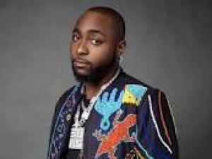DAVIDO PLAYS AT PREMIERSHIP LEAGUE AWARD