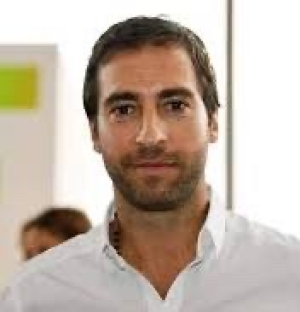 EX-ARSENAL PLAYER TO BUY CLUB IN FUTURE