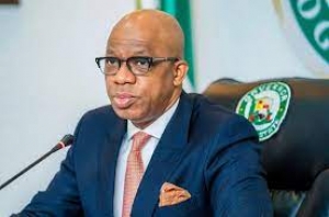 DAPO ABIODUN RECONCILES WITH AMOSUN'S FOLLOWERS